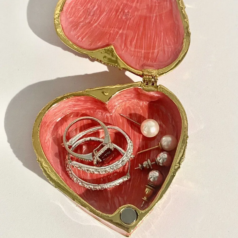 Taylor Avedon Pink Heart Box with Bow